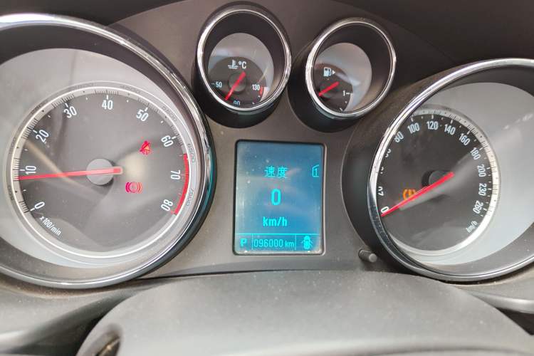 Used Buick Regal 2015 1.6T Leading Technology Model Instrument Cluster