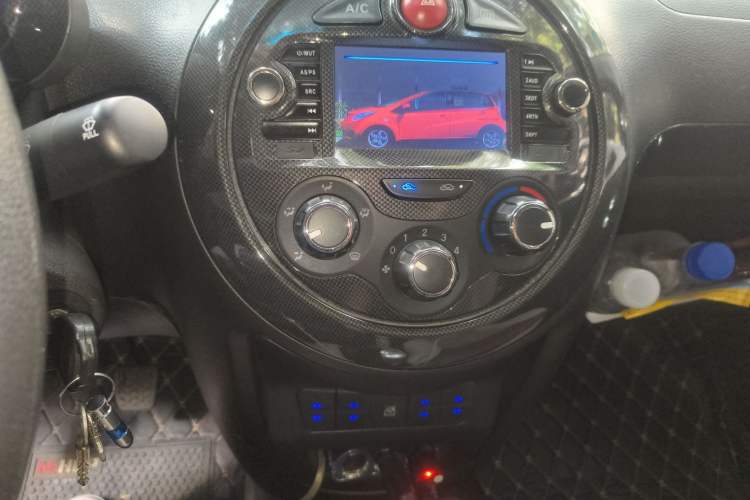 Used JAC Group Yueyue 2012 1.0L Luxury Model
