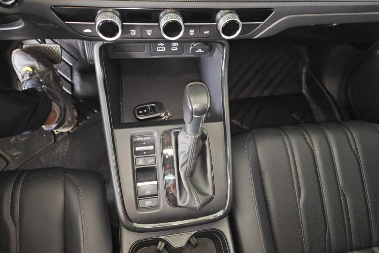 Used Honda Breeze 2023 240TURBO Two-Wheel-Drive Luxury Edition 5 Seats