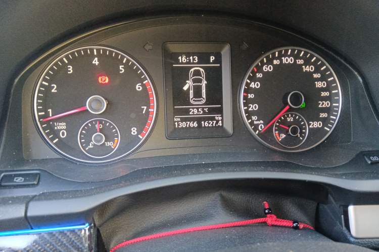 Used Volkswagen Scirocco 2011 1.4 TSI Comfort Edition Odometer Close Up