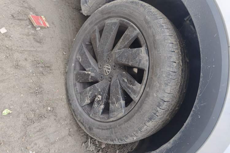 Used Volkswagen Tharu 2025 New Sharp 1.5L Ambitious Edition Right Front Wheel Hub