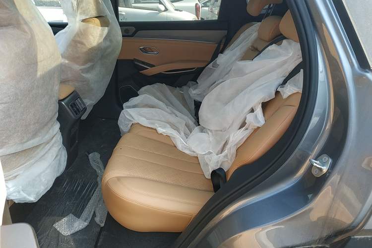 Used BYD Song L DM-i 2024 112 km Leading Edition
