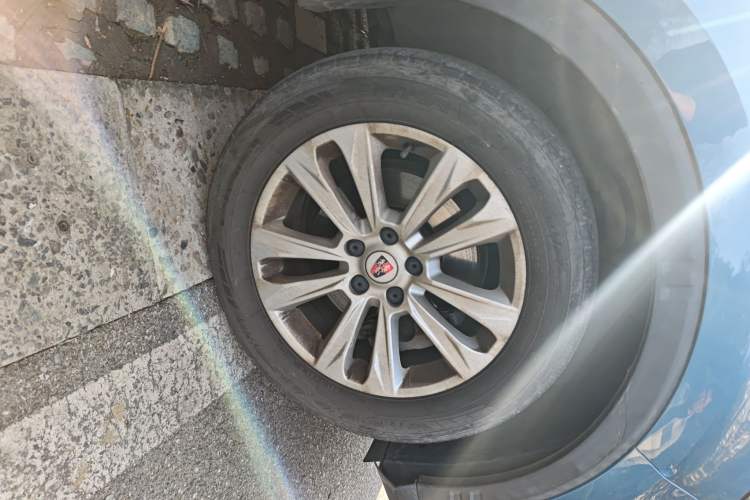 Used Roewe RX5 2018 20T Two-Wheel Drive Automatic Internet Smart Edition
