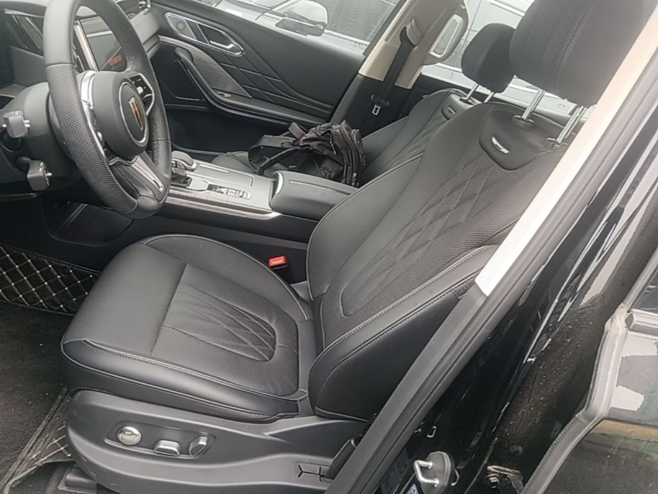Hongqi HS7 PHEV 2024 2.0T PHEV Four-Wheel Drive Flagship Edition 7 Seats — снимка 17
