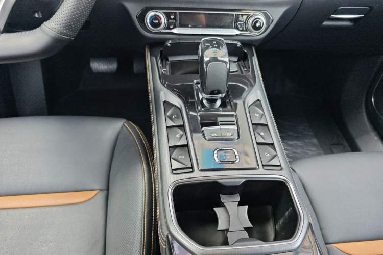 Used Bestune T77 2020 PRO 280 TID Automatic Prestige Model Gear Lever