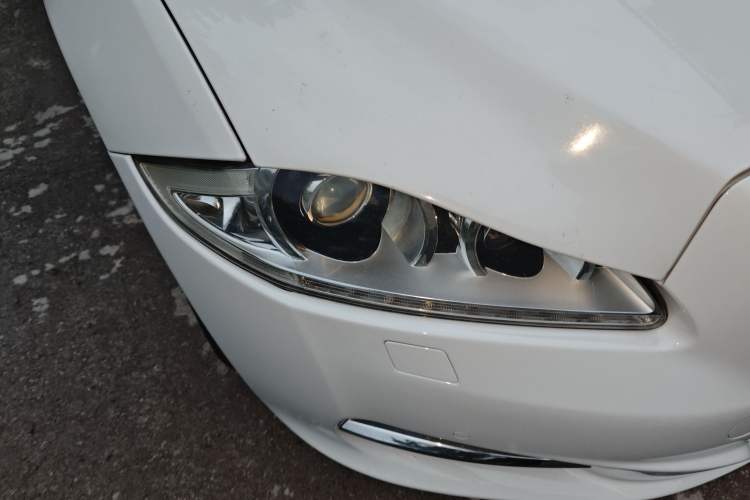 Used Jaguar XJ 2014 XJL 2.0T Two-Wheel-Drive Elegant Business Edition Right Front Headlight