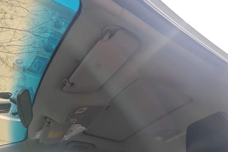 Used Geely Auto Emgrand 2015 Sedan 1.5L Manual - Top Trim Level