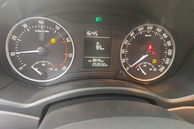 Used Skoda Octavia 2012 1.6L Manual Yijun Edition