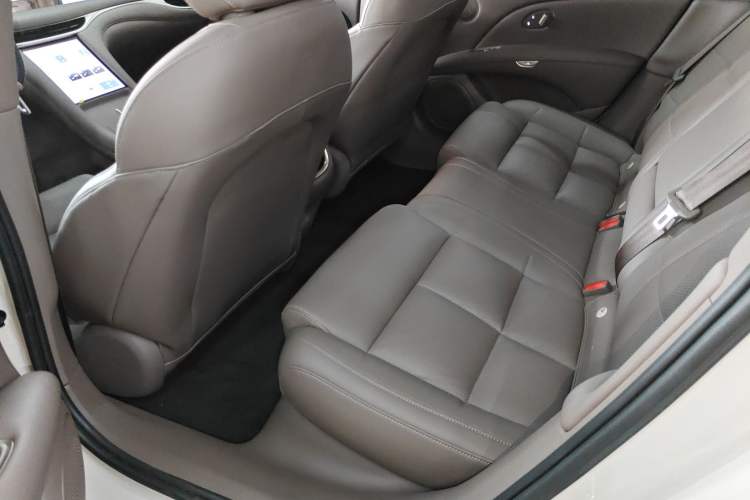 Used IM L6 2025 Ultra Model
