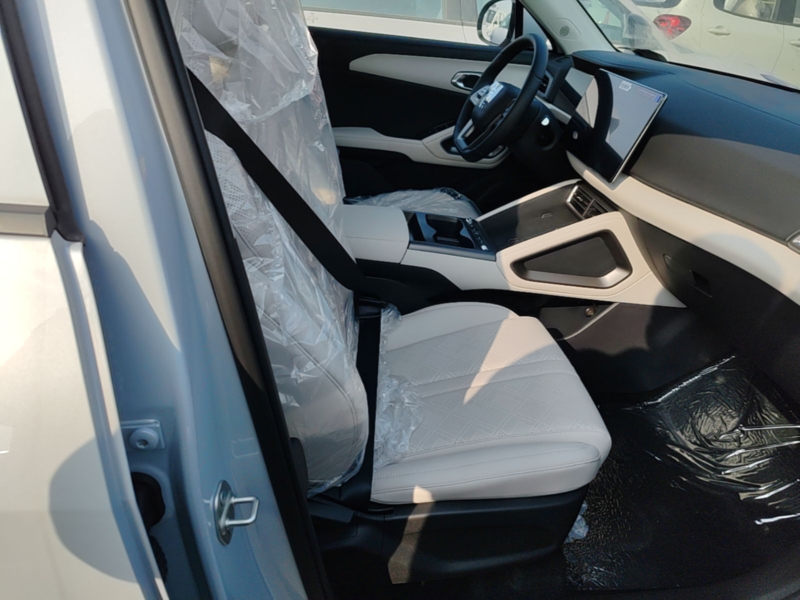 BYD Yuan UP 2025 Intelligent Driving Version 401 KM Dynamic Edition — снимка 19