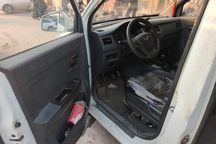 Used Wuling Hongguang V 
