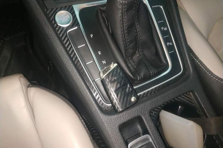 Used Volkswagen Golf 2017 230TSI Automatic Luxury Million-Vehicle Commemorative Edition
