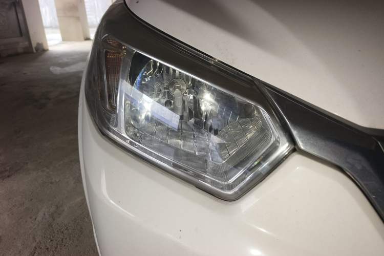 Used Venucia R50 2013 1.6L Manual Fashion Edition