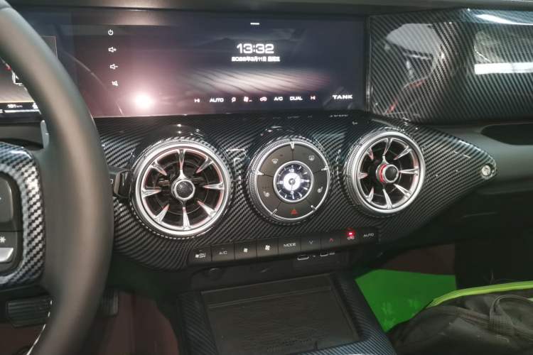 Used Tank 300 2024 2.0T Conqueror