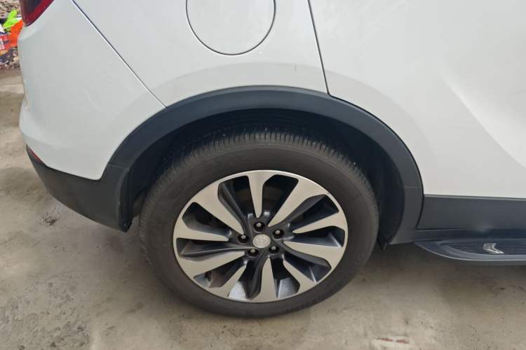 Used Buick Encore 2017 18T Automatic Two-Wheel Drive Urban Elite Model Right Rear Wheel Hub