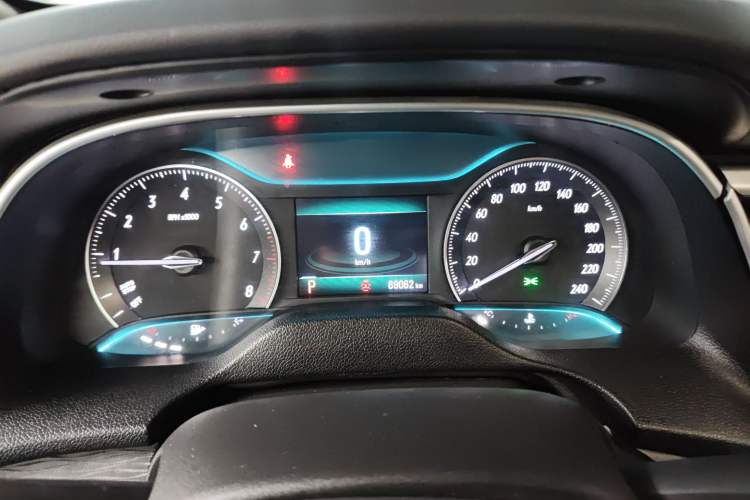 Used Buick GT 2018 15T Dual-Clutch Elite Model China V Standard Instrument Cluster