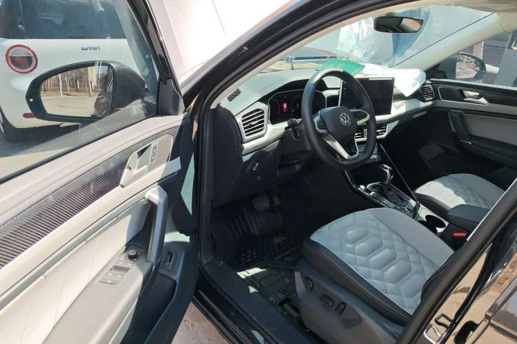 Used Volkswagen Tayron 2024 300TSI Two-Wheel-Drive Luxury Plus Advanced Version