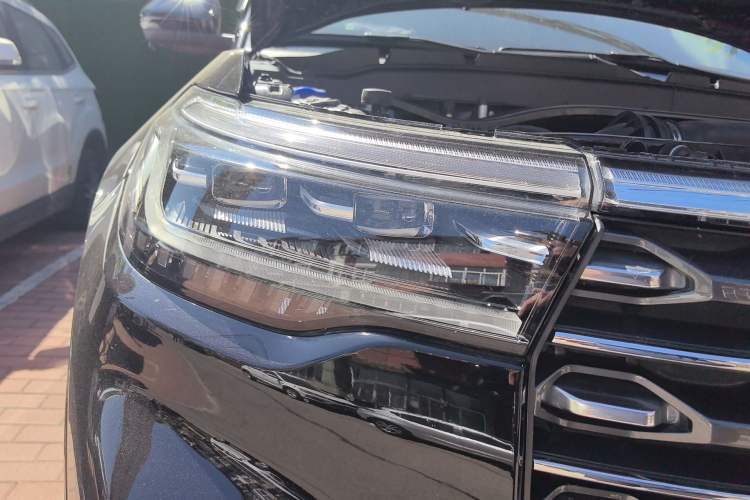 Used Ford Explorer 2023 EcoBoost 285 Four-Wheel Drive Stylish Plus Version 7 Seats
