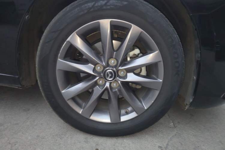 Used Mazda Atenza 2021 2.0L Blue Sky Luxury Edition Right Front Wheel Hub
