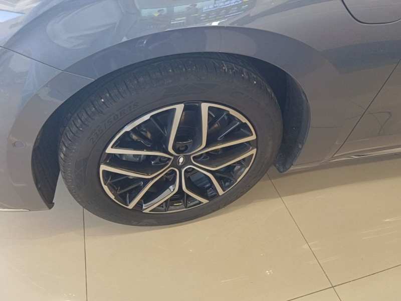 Used ORA Lightning Cat 2022 555 km Luxury Edition – Premium — 22