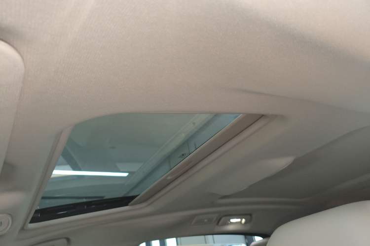 Used Buick GL8 2023 ES Lu Zun Comfort Model Headliner