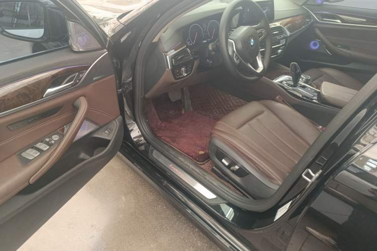 Used BMW 5 Series 2019 525Li Luxury Package