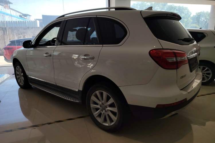 Used Haval H8 2015 2.0T Four-Wheel Drive Elite Model
