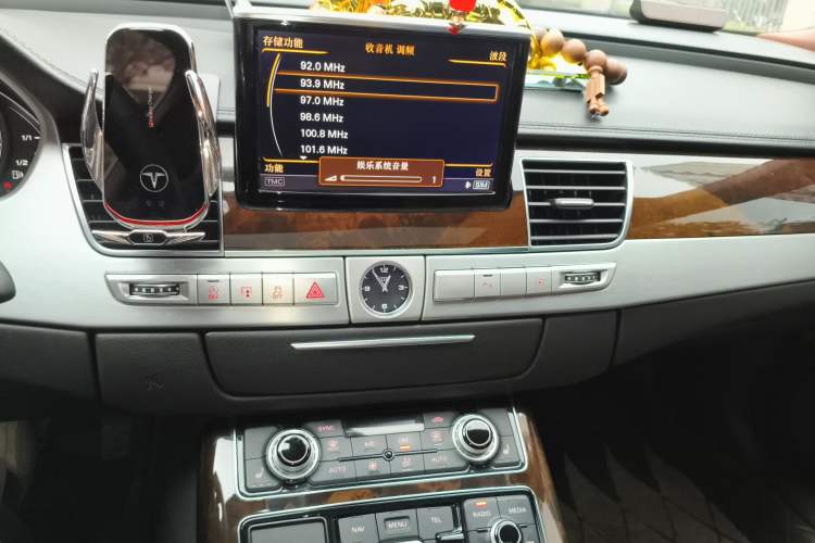 Used Audi A8 2014 A8L 45 TFSI quattro Comfort model Audio And AC Panel