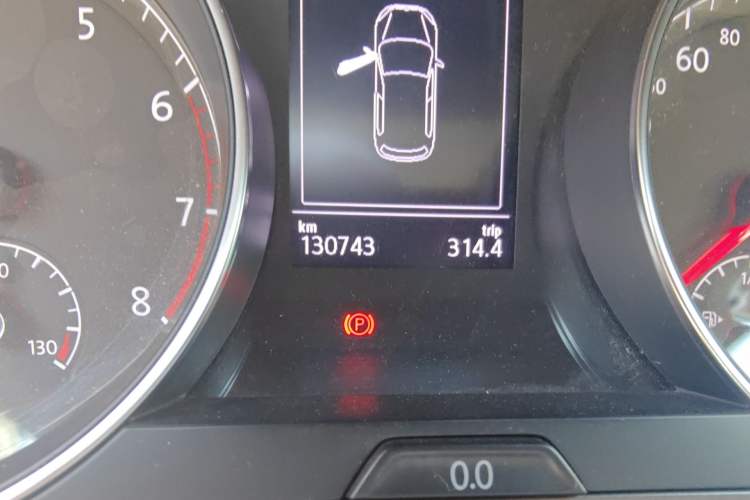 Used Volkswagen Golf 2016 230TSI Automatic Comfort Version Odometer Close Up