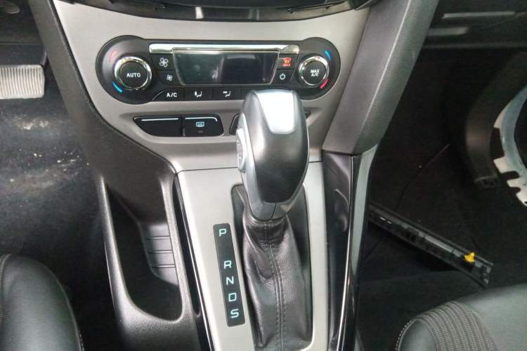 Used Ford Focus 2012 Hatchback 1.6L Automatic Fashion Edition