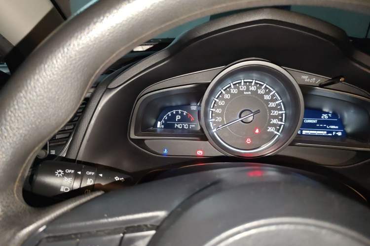 Used Mazda 3 Axela 2019 Cloud-Controlled Sedan 1.5L Automatic Luxury Model China VI Standard