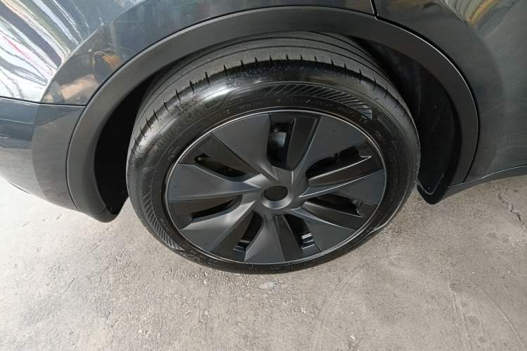 Used Tesla Model Y 2024 Rear-Wheel-Drive Version