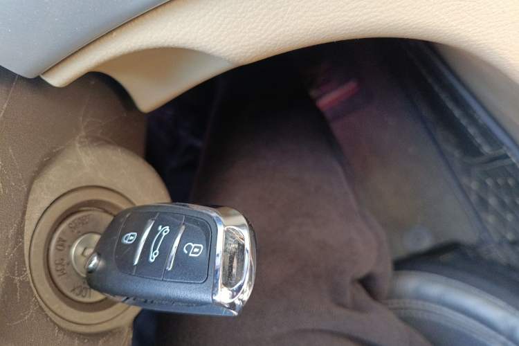 Used Baojun 730 2016 Revised 1.5L Manual Standard Version 7 Seats China V Emission Standard
