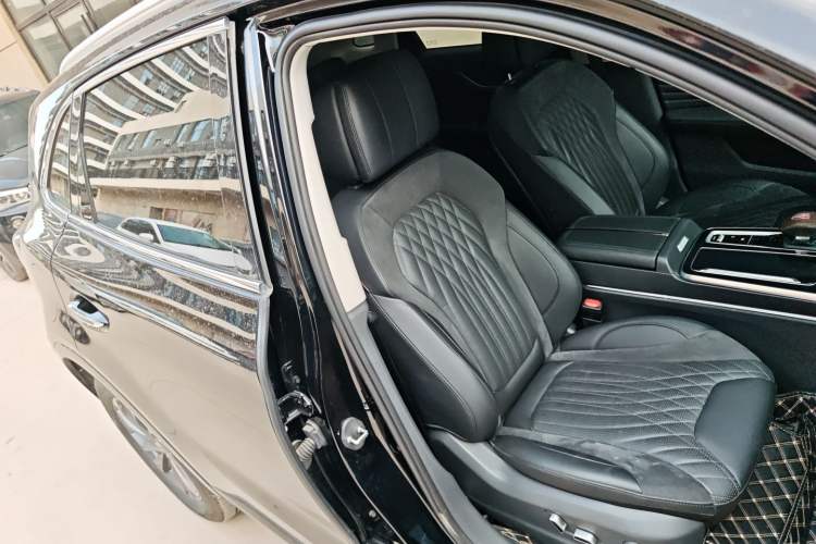 Used Hongqi HS5 2023 2.0T Qixiang Pro Edition