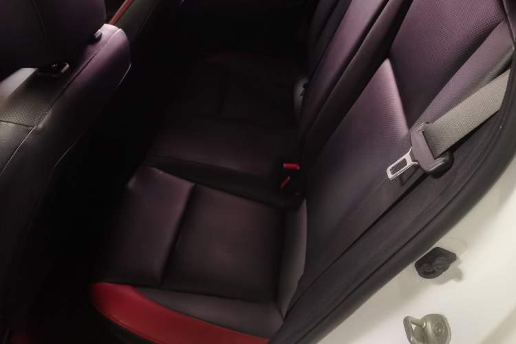 Used Kia KX Cross 2017 1.4L AT GLS
