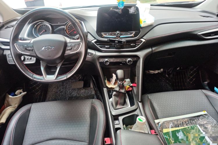 Used Chevrolet Orlando 2020 Light Hybrid Redline 530T Automatic Enjoyment Edition (5+2 Models) Center Console