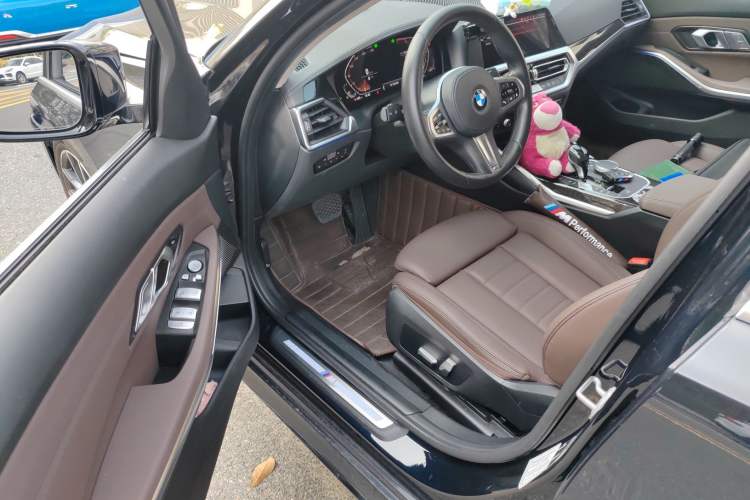 Used BMW 3 Series 2021 Second Facelift 325Li M Sport Package
