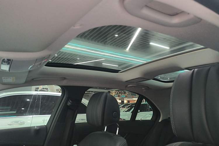 Used Mercedes-Benz C-Class 2020 C 260 L Sport Edition Headliner