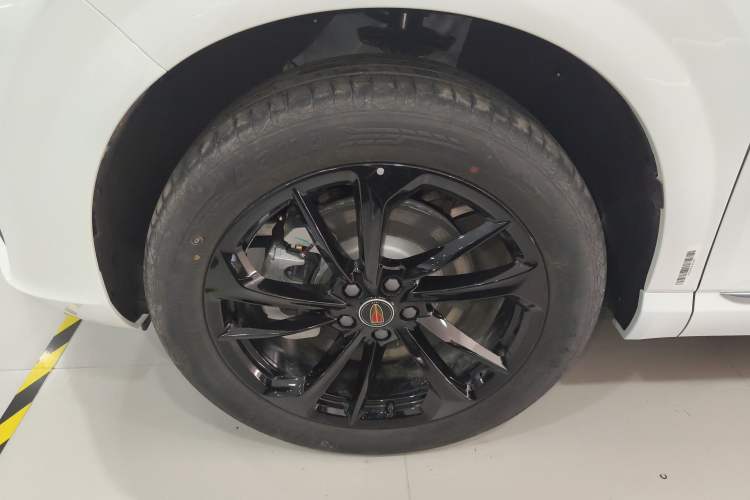 Used Hongqi HS3 PHEV 2025 Model PHEV 117km Jingwei PLUS Edition
