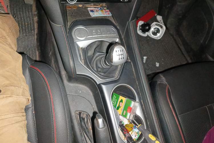 Used Foton Tunland Yutu 2020 2.0T Yutu 9 Diesel Two-Wheel Drive Luxury Long-Wheelbase 4F20TC