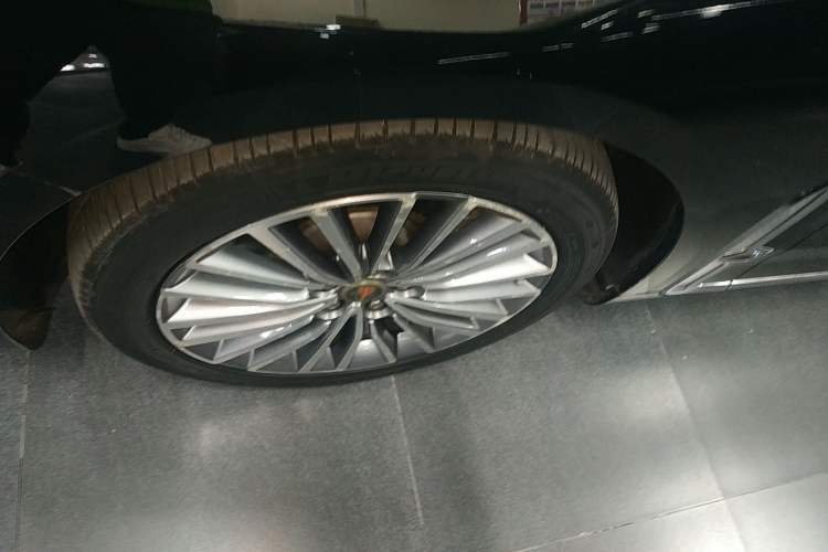 Used Hongqi H9 2020 2.0T Smart Connect Flagship Edition