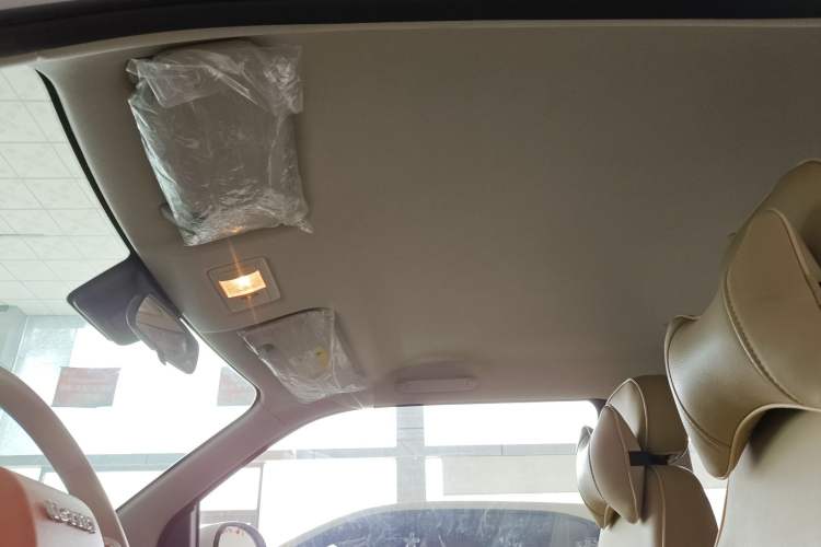 Used CHANGAN NEVO Lumin 2025 301km Honey Dew Edition Headliner