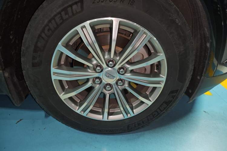 Used Cadillac XT5 2018 25T Luxury Model
