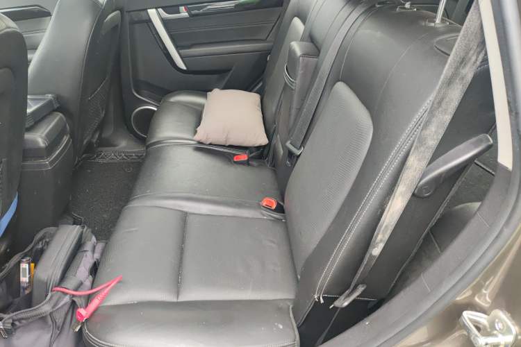 Used Chevrolet Captiva 2015 2.4L 4x4 Flagship Edition 7-Seater
