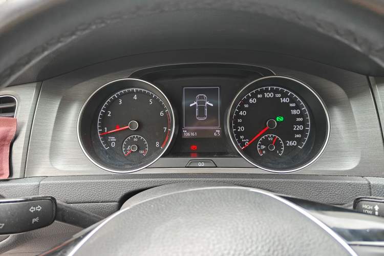 Used Volkswagen Golf 2016 230TSI Automatic Luxury Version Odometer Close Up