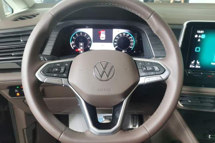 Used Volkswagen Viloran 2024 380TSI Premium Edition Steering Wheel