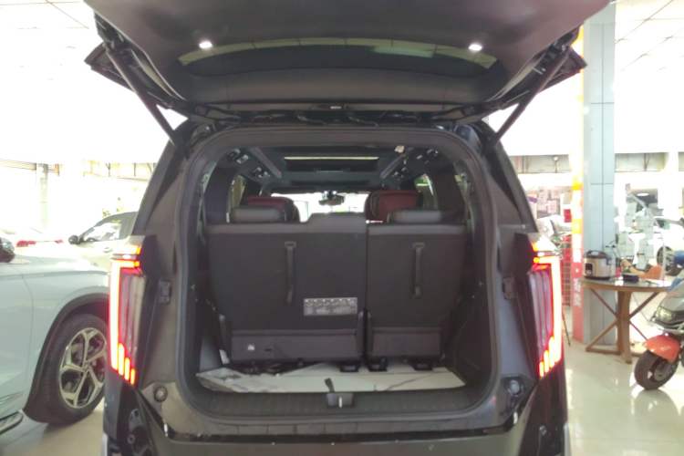 Used GAC Trumpchi M8 2023 Zongshi Series Dual-Motor Supreme Edition