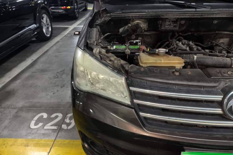 Used Dongfeng Fengon 330 2018 1.5L 330S Premium Edition China V DK15
