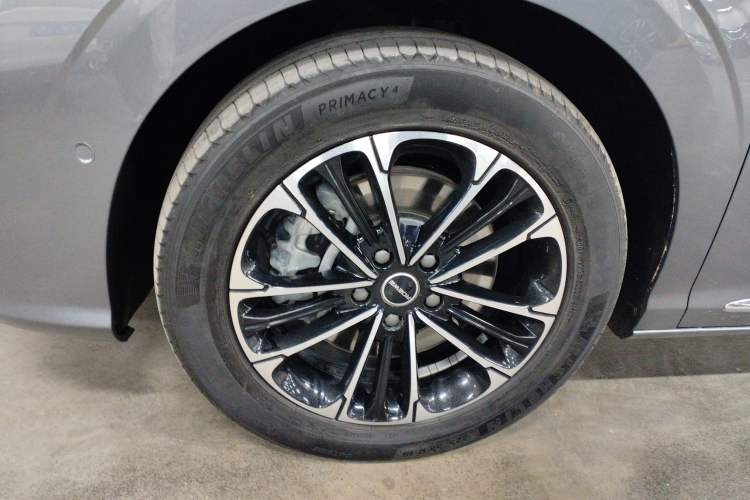 Used Roewe iMAX8 2021 400TGI Supreme Series Ultimate Edition
