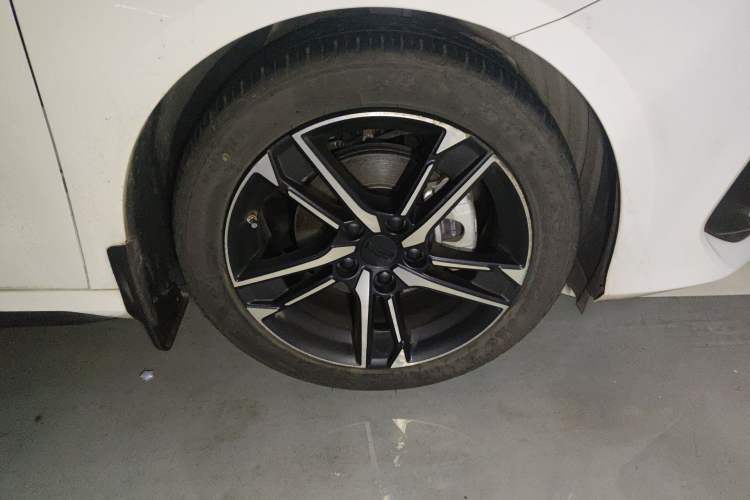 Used Geely Auto Binray 2024 Binrui COOL 1.5T DCT Longteng Edition Right Front Wheel Hub